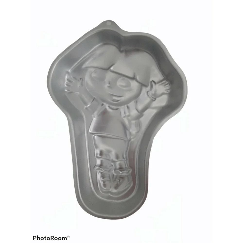 Dora The Explorer Cake Pan Tin Wilton 2003 #2105-6300 never used